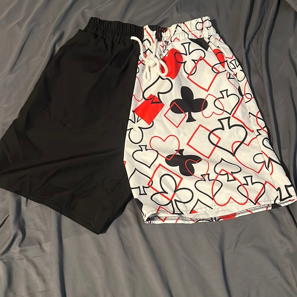 men player card shorts